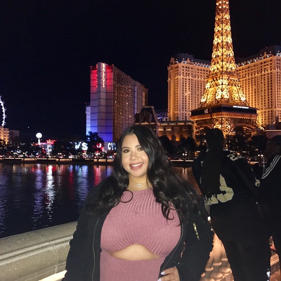 Meet your Posher, Stephany - Picture 2 of 4